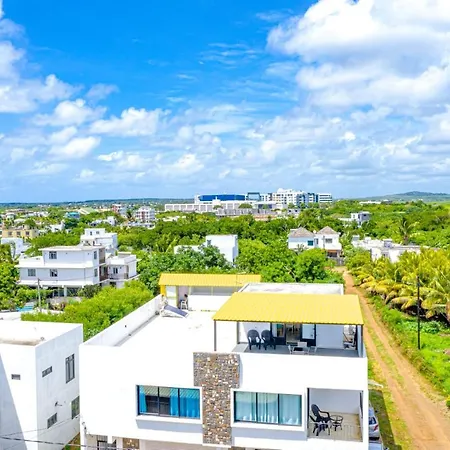 Lotus Lane Apartments Grand Baie Exterior photo
